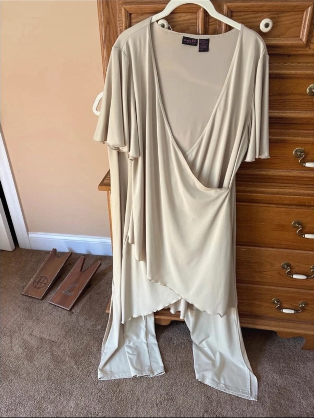 Shape FX Cream High-Low Draped V-Neck top & pants